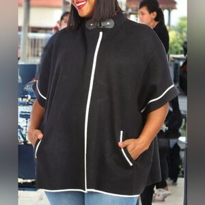 🆕 Lovetrend | Women's Plus Open Front Cape Black | Size: 1X Available: May 15